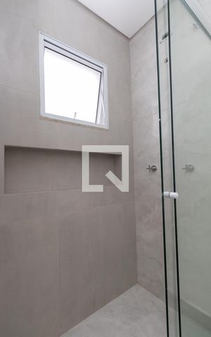 Casa à venda com 165m², 3 quartos e 3 vagasBanheiro Suíte 1