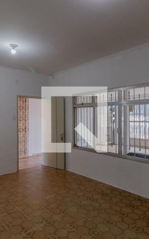 Casa à venda com 220m², 6 quartos e 2 vagas Casa à venda com 220m², 6 quartos e 2 vagasCasa 1 Sala