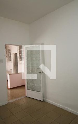 Casa à venda com 50m², 1 quarto e sem vagaSala