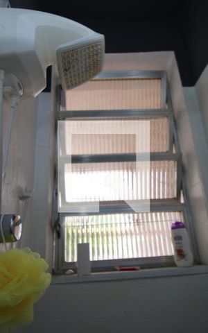Casa à venda com 50m², 1 quarto e sem vagaBanheiro