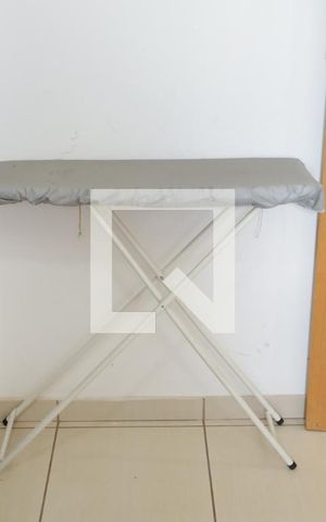 Apartamento para alugar com 77m², 3 quartos e 1 vagaQuarto