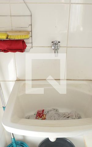 Apartamento para alugar com 77m², 3 quartos e 1 vagaÁrea de Serviço