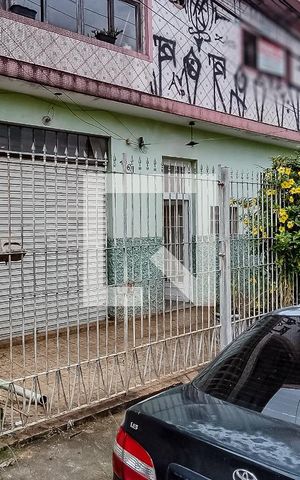 Casa à venda com 400m², 2 quartos e 3 vagas Casa à venda com 400m², 2 quartos e 3 vagasFachada Casa 1
