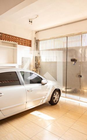 Casa à venda com 208m², 5 quartos e 2 vagas Casa à venda com 208m², 5 quartos e 2 vagasGARAGEM