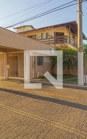 Casa de condomínio à venda com 65m², 2 quartos e 1 vagaFachada