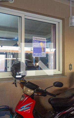 Casa de condomínio à venda com 65m², 2 quartos e 1 vagaPlaca
