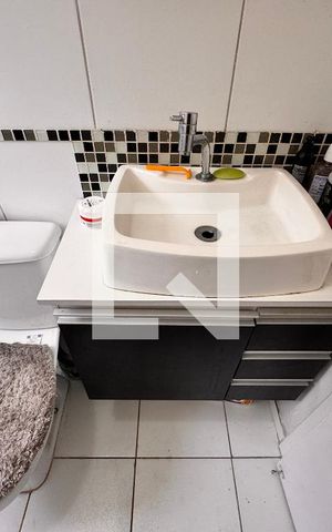 Apartamento à venda com 45m², 2 quartos e 1 vaga Apartamento à venda com 45m², 2 quartos e 1 vagaBanheiro