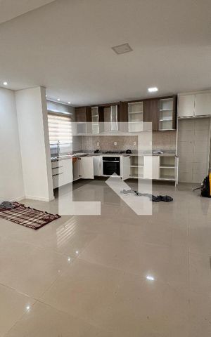 Casa à venda com 172m², 3 quartos e 2 vagas Casa à venda com 172m², 3 quartos e 2 vagasSala/Cozinha