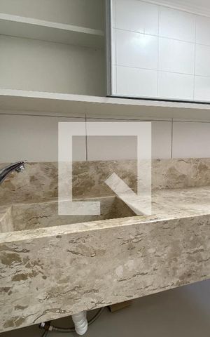 Casa à venda com 172m², 3 quartos e 2 vagas Casa à venda com 172m², 3 quartos e 2 vagasBanheiro 2