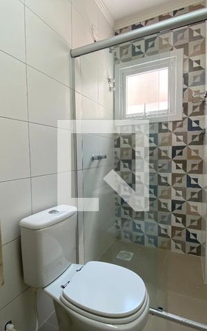 Casa à venda com 172m², 3 quartos e 2 vagas Casa à venda com 172m², 3 quartos e 2 vagasBanheiro 2