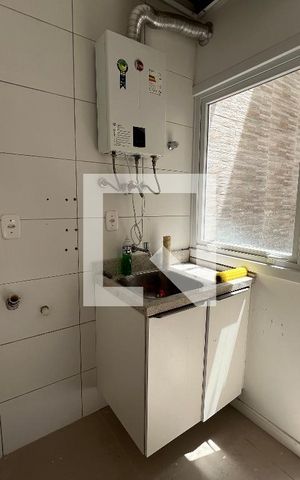 Casa à venda com 172m², 3 quartos e 2 vagas Casa à venda com 172m², 3 quartos e 2 vagasÁrea de Serviço