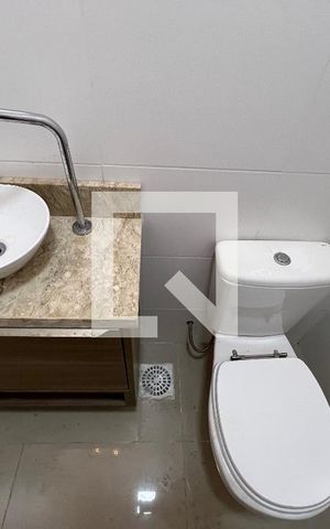Casa à venda com 172m², 3 quartos e 2 vagas Casa à venda com 172m², 3 quartos e 2 vagasBanheiro 3