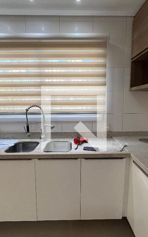Casa à venda com 172m², 3 quartos e 2 vagas Casa à venda com 172m², 3 quartos e 2 vagasCozinha