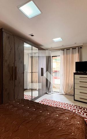 Casa à venda com 266m², 3 quartos e 5 vagas Casa à venda com 266m², 3 quartos e 5 vagasSuíte