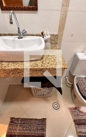 Casa à venda com 266m², 3 quartos e 5 vagas Casa à venda com 266m², 3 quartos e 5 vagasBanheiro