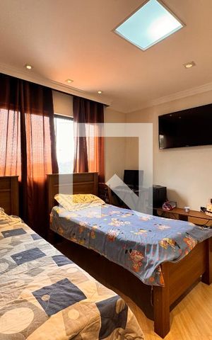 Casa à venda com 266m², 3 quartos e 5 vagas Casa à venda com 266m², 3 quartos e 5 vagasQuarto 2