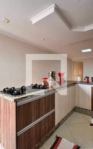 Casa à venda com 266m², 3 quartos e 5 vagas Casa à venda com 266m², 3 quartos e 5 vagasCozinha
