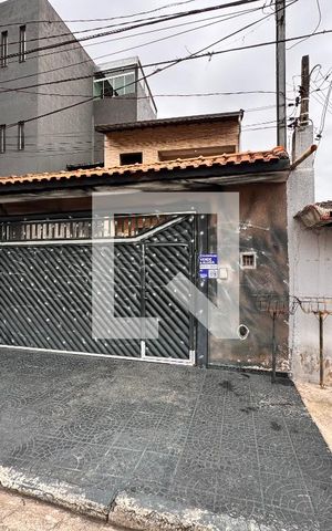 Casa à venda com 266m², 3 quartos e 5 vagas Casa à venda com 266m², 3 quartos e 5 vagasFachada + plaquinha