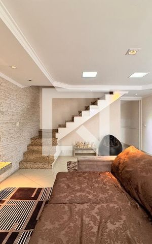 Casa à venda com 266m², 3 quartos e 5 vagas Casa à venda com 266m², 3 quartos e 5 vagasSala