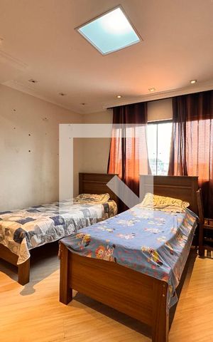 Casa à venda com 266m², 3 quartos e 5 vagas Casa à venda com 266m², 3 quartos e 5 vagasQuarto 2
