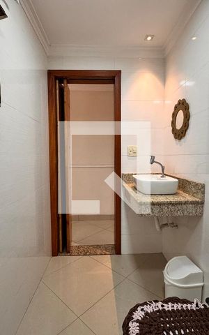 Casa à venda com 266m², 3 quartos e 5 vagas Casa à venda com 266m², 3 quartos e 5 vagasLavabo social