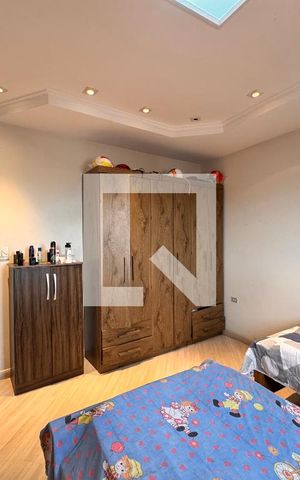 Casa à venda com 266m², 3 quartos e 5 vagas Casa à venda com 266m², 3 quartos e 5 vagasQuarto 2
