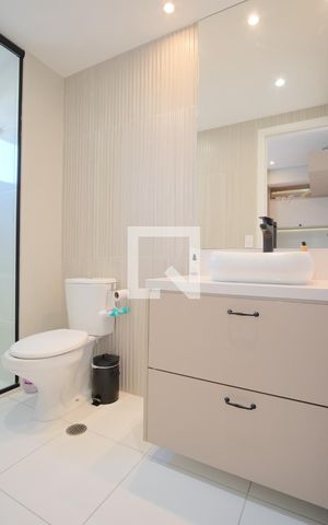 Apartamento à venda com 89m², 2 quartos e 2 vagasBanheiro da Suíte 2
