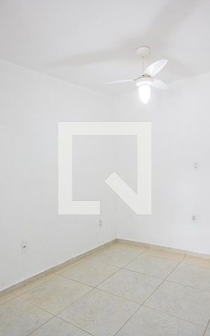 Casa para alugar com 52m², 2 quartos e sem vagaSala