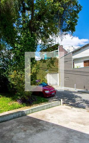 Casa para alugar com 52m², 2 quartos e sem vagaFachada