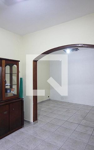 Casa para alugar com 75m², 3 quartos e 1 vagaSala 