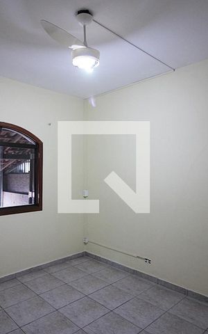 Casa para alugar com 75m², 3 quartos e 1 vagaQuarto 1