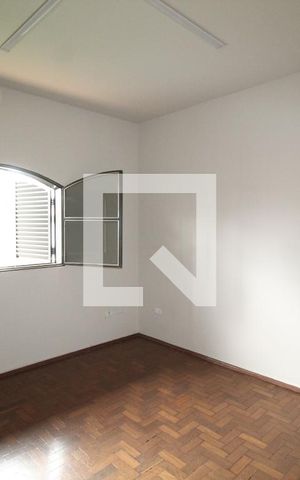 Casa para alugar com 320m², 6 quartos e 1 vagaQuarto 1