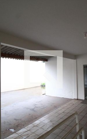 Casa para alugar com 320m², 6 quartos e 1 vagaQuintal