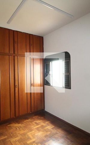 Casa para alugar com 320m², 6 quartos e 1 vagaQuarto 1