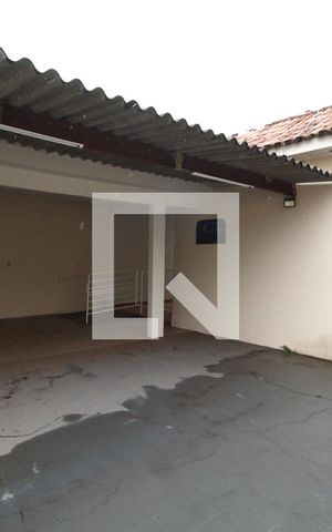 Casa para alugar com 320m², 6 quartos e 1 vagaQuintal