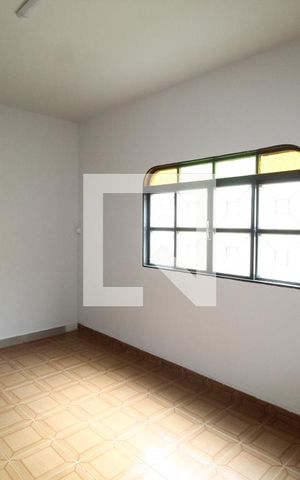 Casa para alugar com 320m², 6 quartos e 1 vagaSala