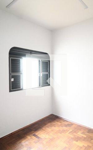 Casa para alugar com 320m², 6 quartos e 1 vagaQuarto 4Quarto 3