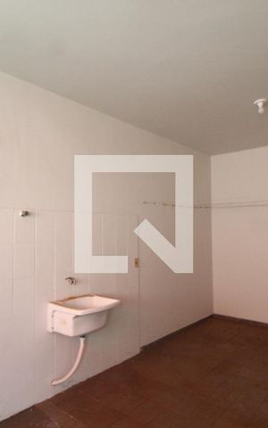 Casa para alugar com 320m², 6 quartos e 1 vagaÁrea de Serviço