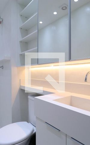 Apartamento à venda com 34m², 2 quartos e sem vagaBanheiro
