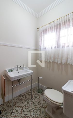 Casa à venda com 360m², 4 quartos e 4 vagasBanheiro 2