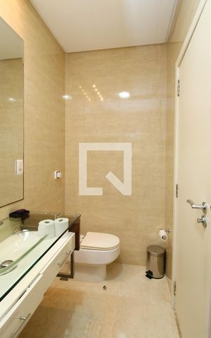 Casa à venda com 400m², 4 quartos e 4 vagasBanheiro da Suíte 2