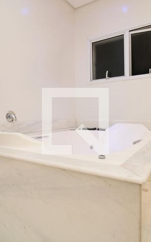 Casa à venda com 400m², 4 quartos e 4 vagasBanheiro da Suíte 4