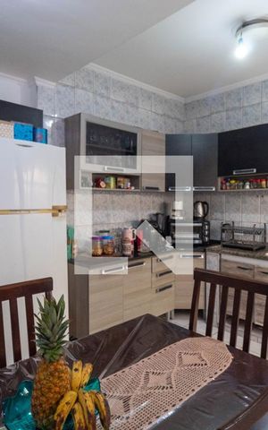 Casa à venda com 174m², 5 quartos e 1 vaga Casa à venda com 174m², 5 quartos e 1 vagaCozinha 2