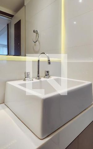 Apartamento para alugar com 100m², 3 quartos e 2 vagas Apartamento para alugar com 100m², 3 quartos e 2 vagasBanheiro da Suíte