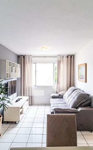 Apartamento à venda com 57m², 2 quartos e 1 vaga Apartamento à venda com 57m², 2 quartos e 1 vagaSala