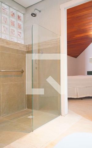 Casa para alugar com 500m², 3 quartos e 4 vagasBanheiro da Suíte 3