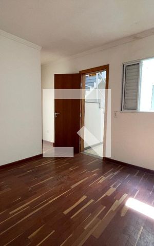 Casa à venda com 225m², 3 quartos e 3 vagas Casa à venda com 225m², 3 quartos e 3 vagasSuíte 3