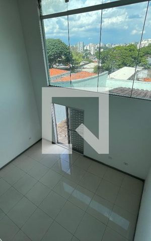 Casa à venda com 225m², 3 quartos e 3 vagas Casa à venda com 225m², 3 quartos e 3 vagasSala