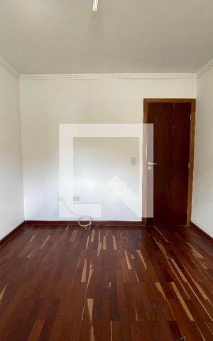 Casa à venda com 225m², 3 quartos e 3 vagas Casa à venda com 225m², 3 quartos e 3 vagasSuíte 2