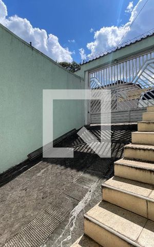Casa à venda com 225m², 3 quartos e 3 vagas Casa à venda com 225m², 3 quartos e 3 vagasGaragem Entrada